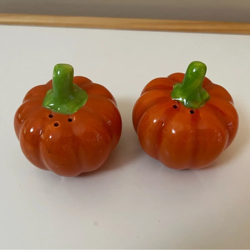 Pumpkin Salt And Pepper Shakers